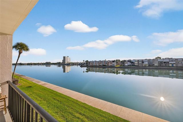 7625 SUN ISLAND DRIVE S 207, South Pasadena, FL 33707