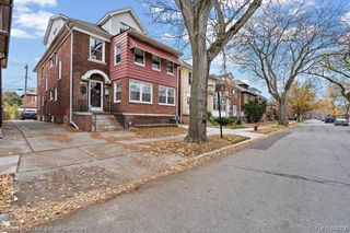 952 Beaconsfield Avenue, Grosse Pointe Park, MI 48230