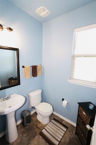 1712 Uhland DR, Leander, TX 78641