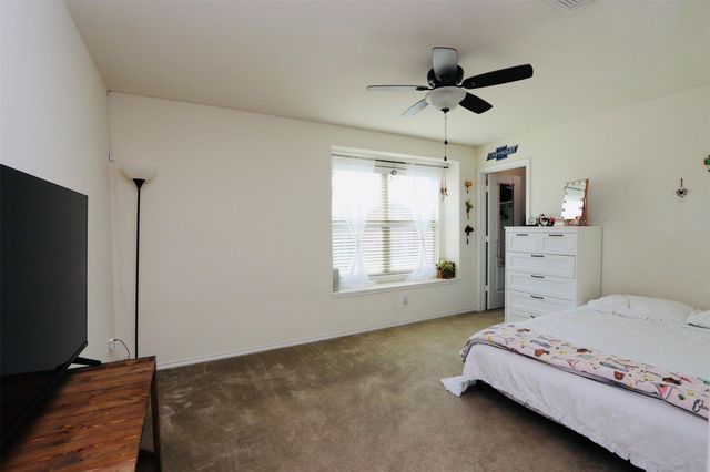 1712 Uhland DR, Leander, TX 78641