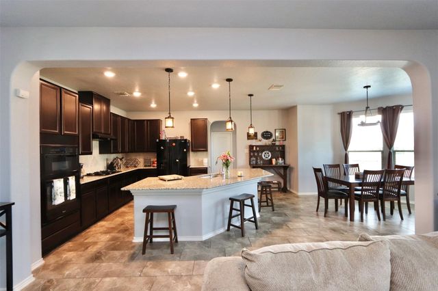 1712 Uhland DR, Leander, TX 78641