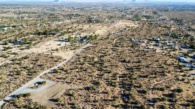1 Pine Tree Road, Pinon Hills, CA 92372