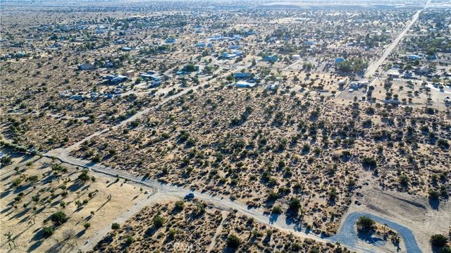 1 Pine Tree Road, Pinon Hills, CA 92372