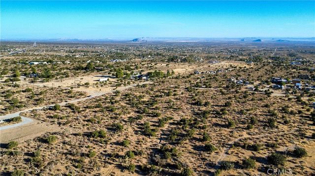 1 Pine Tree Road, Pinon Hills, CA 92372