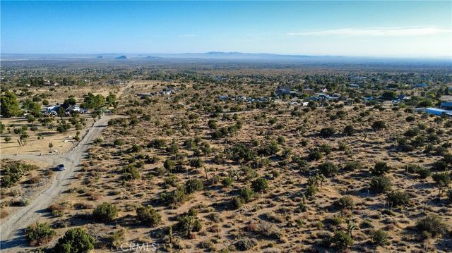 1 Pine Tree Road, Pinon Hills, CA 92372