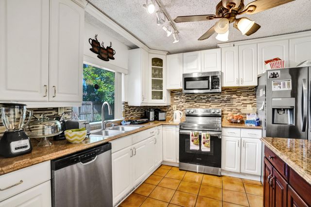 7901 NW 44th Court, Lauderhill, FL 33351