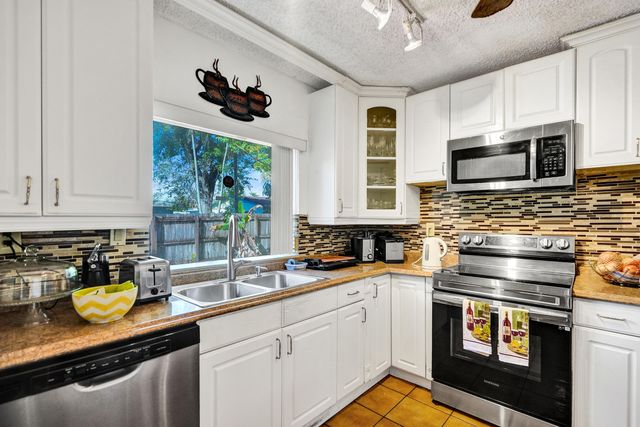 7901 NW 44th Court, Lauderhill, FL 33351