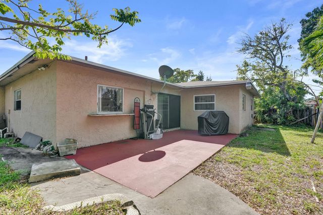 7901 NW 44th Court, Lauderhill, FL 33351