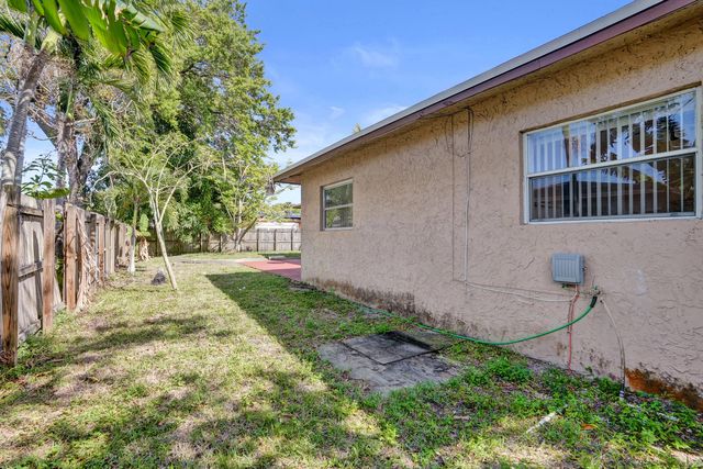 7901 NW 44th Court, Lauderhill, FL 33351