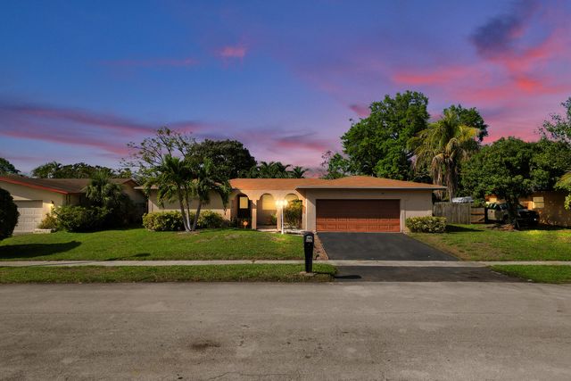 7901 NW 44th Court, Lauderhill, FL 33351