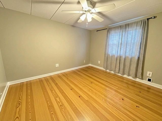 4 Hawes St 12, Revere, MA 02151