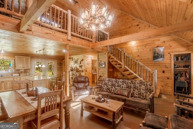 1114 N Riddle Road, Sandersville, GA 31082