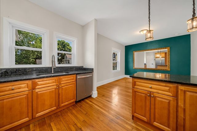 11 North Warren St, Woburn, MA 01801