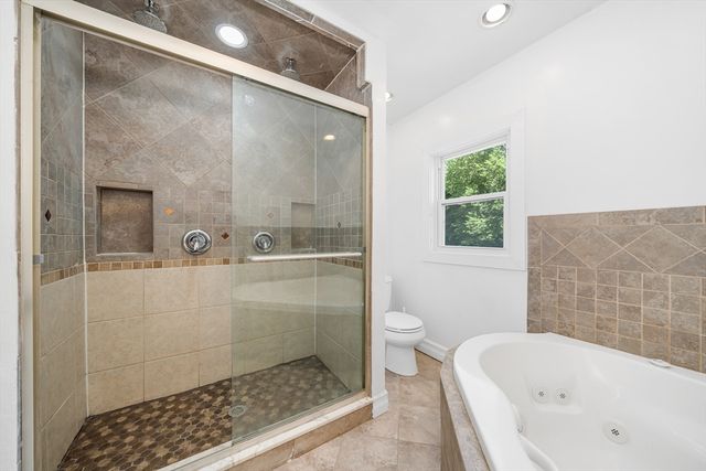 11 North Warren St, Woburn, MA 01801