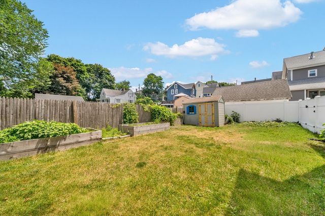 11 North Warren St, Woburn, MA 01801