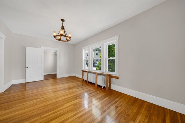 11 North Warren St, Woburn, MA 01801