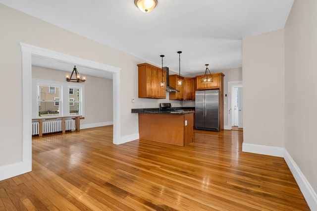 11 North Warren St, Woburn, MA 01801