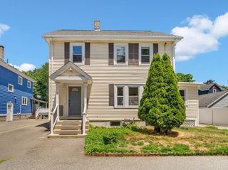 11 North Warren St, Woburn, MA 01801