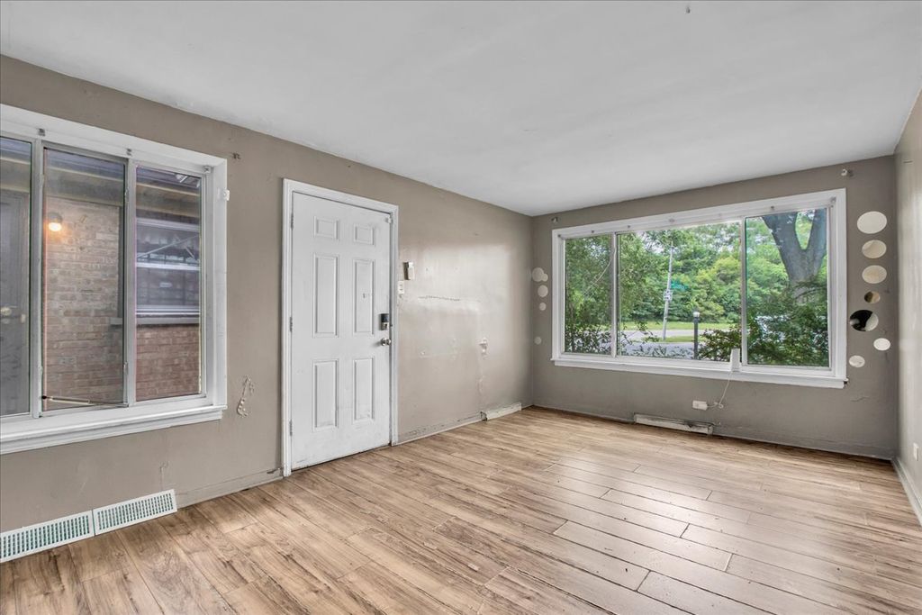 9302 S Rhodes Avenue, Chicago, IL 60619 — photo 2