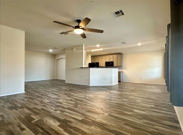 417 Bandara Woods BLVD, Elgin, TX 78621