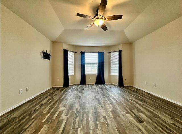 417 Bandara Woods BLVD, Elgin, TX 78621