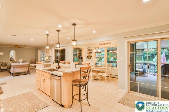 1147 Jacobsburg Road, Bushkill Twp, PA 18091