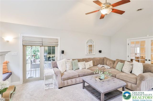 1147 Jacobsburg Road, Bushkill Twp, PA 18091