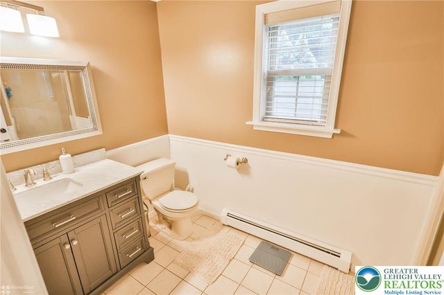 1147 Jacobsburg Road, Bushkill Twp, PA 18091