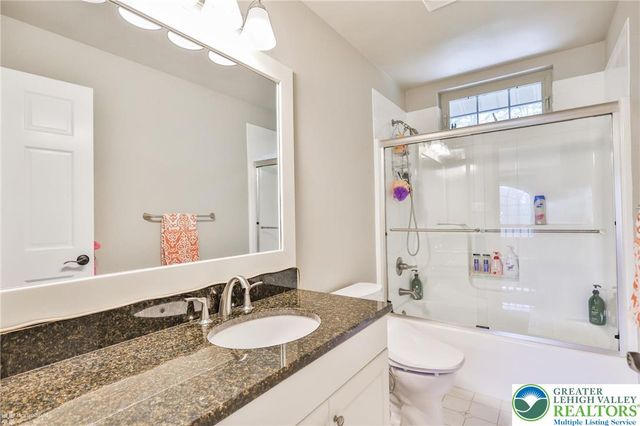 1147 Jacobsburg Road, Bushkill Twp, PA 18091