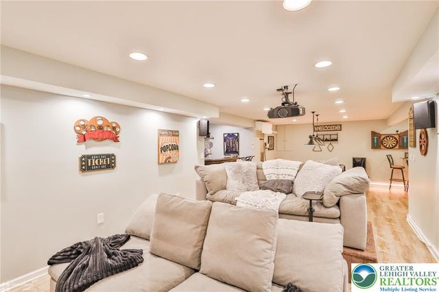 1147 Jacobsburg Road, Bushkill Twp, PA 18091