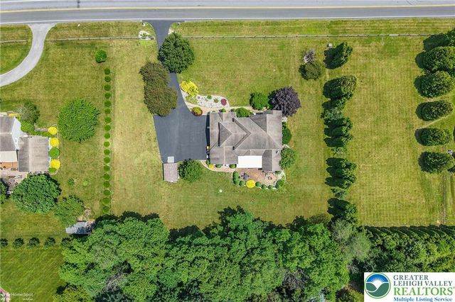 1147 Jacobsburg Road, Bushkill Twp, PA 18091