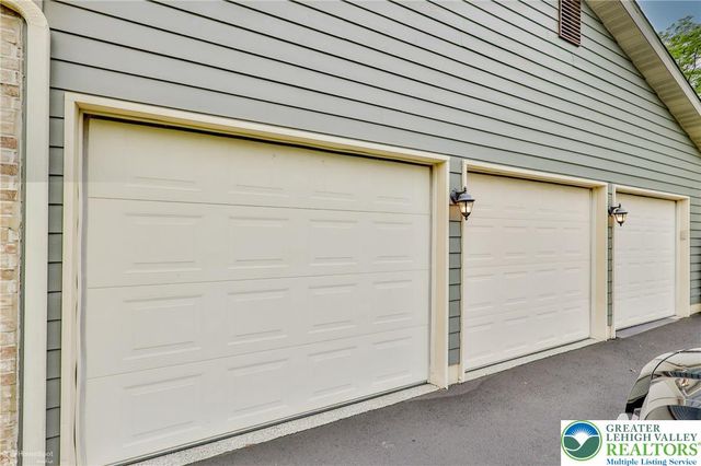 1147 Jacobsburg Road, Bushkill Twp, PA 18091