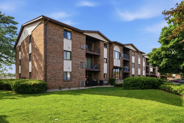 13935 Laramie Avenue 220, Crestwood, IL 60418