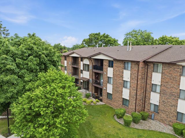 13935 Laramie Avenue 220, Crestwood, IL 60418