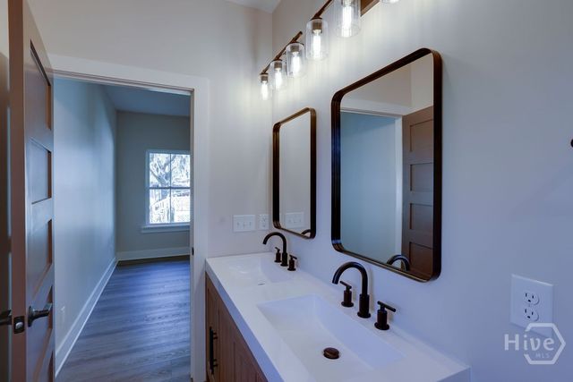 7221 Van Buren Avenue, Savannah, GA 31406