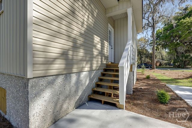 7221 Van Buren Avenue, Savannah, GA 31406
