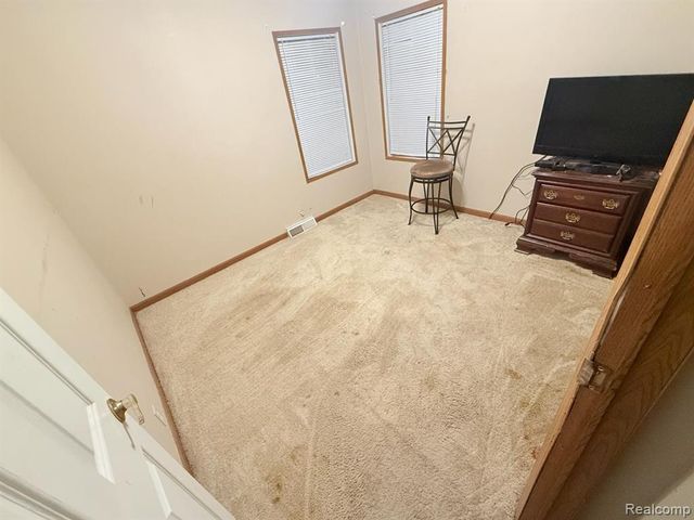 6701 Amarillo Drive, Romulus, MI 48174