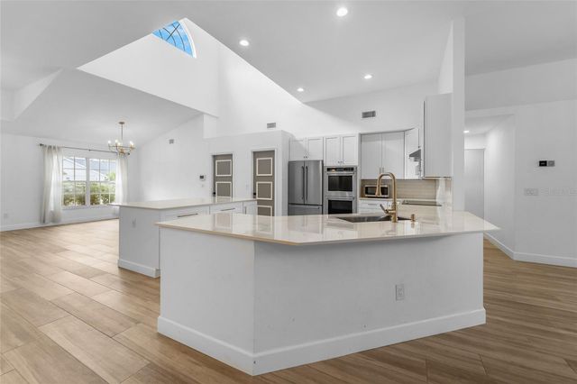 9214 MILL CIRCLE, Tampa, FL 33647