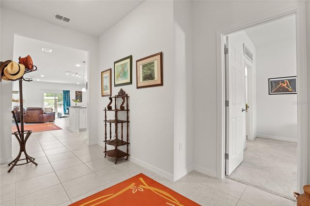 1580 BLUE LAGOON CIRCLE, Mascotte, FL 34753