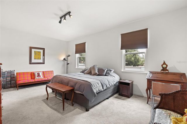 1580 BLUE LAGOON CIRCLE, Mascotte, FL 34753