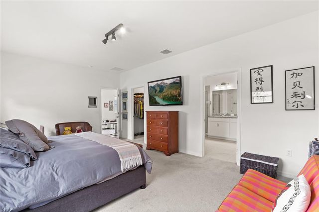 1580 BLUE LAGOON CIRCLE, Mascotte, FL 34753