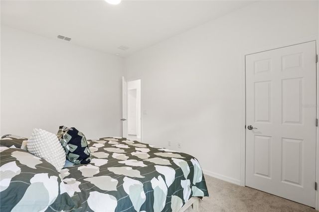 1580 BLUE LAGOON CIRCLE, Mascotte, FL 34753