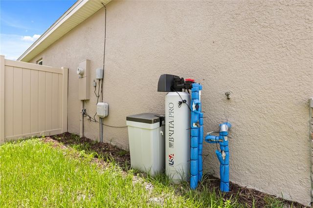 1580 BLUE LAGOON CIRCLE, Mascotte, FL 34753