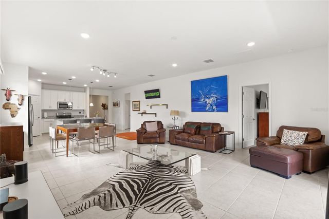 1580 BLUE LAGOON CIRCLE, Mascotte, FL 34753