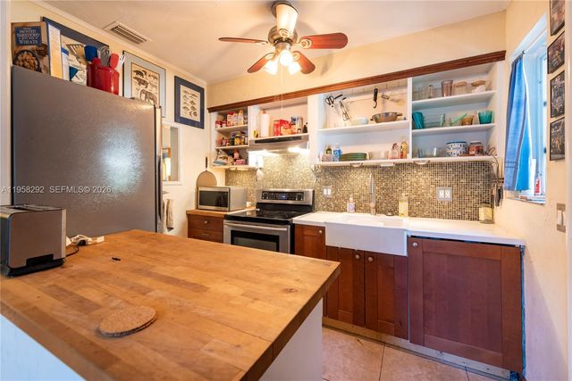 1529 NE 1st Ave, Fort Lauderdale, FL 33304