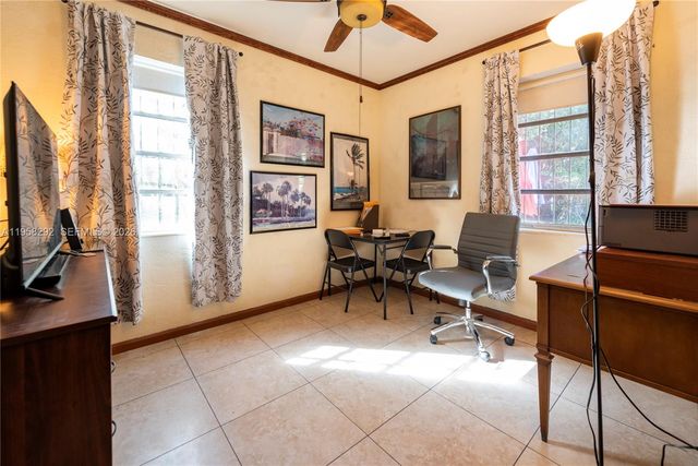 1529 NE 1st Ave, Fort Lauderdale, FL 33304