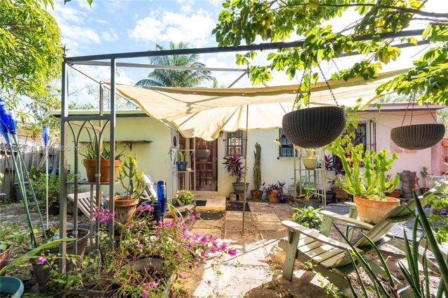 1529 NE 1st Ave, Fort Lauderdale, FL 33304