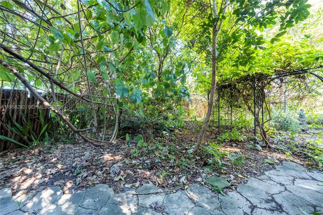 1529 NE 1st Ave, Fort Lauderdale, FL 33304