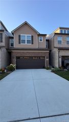 1360 Addison Circle, Commerce Charter Township, MI 48390