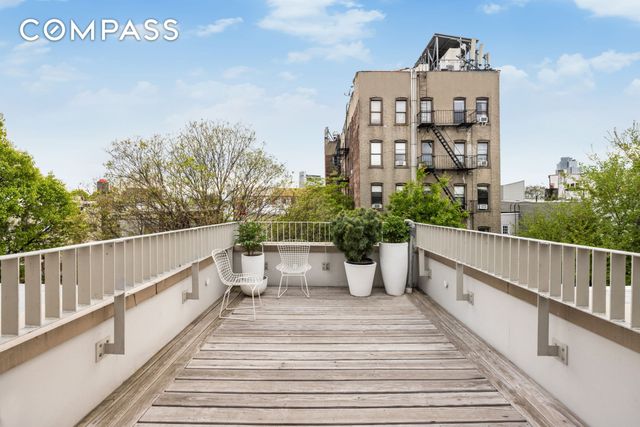 575 A Leonard Street, New York City, NY 11222